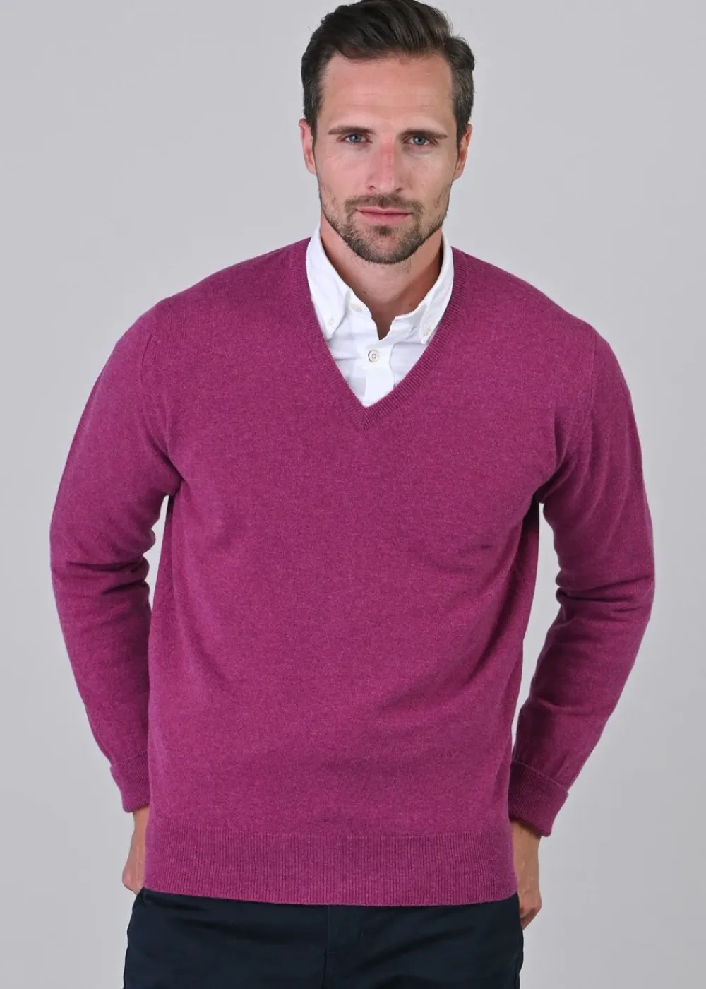 Best Gordon 1 Ply Geelong V-Neck - Knitwear