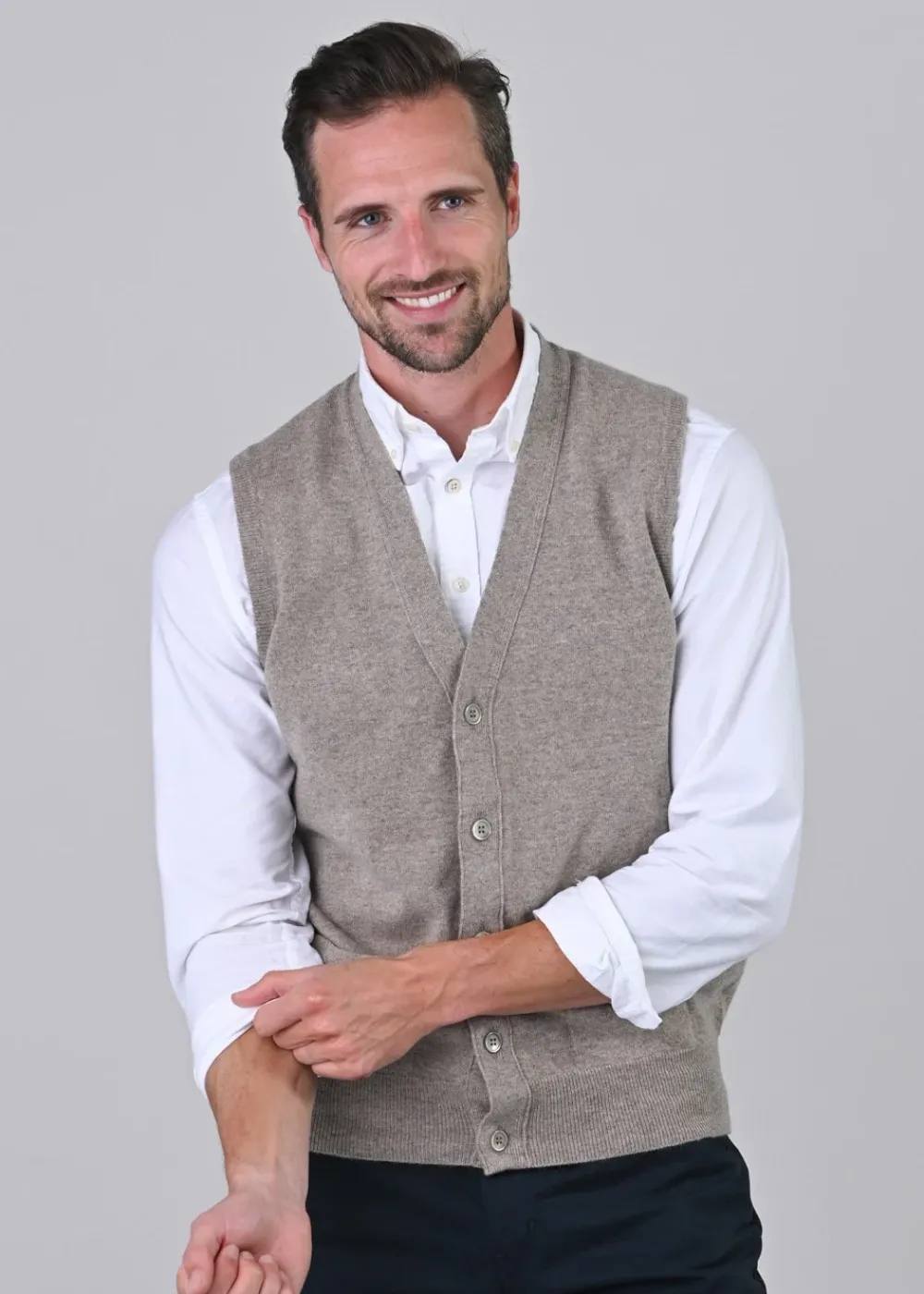 Best Gordon 1 Ply Geelong Waistcoat - Knitwear