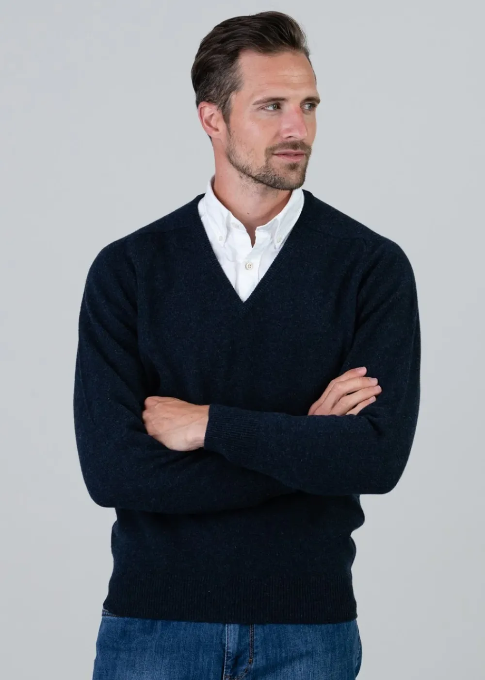 New Leven 2 Ply Lambswool V-Neck - Knitwear