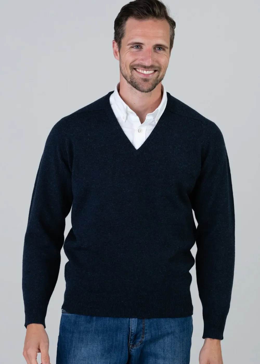 New Leven 2 Ply Lambswool V-Neck - Knitwear
