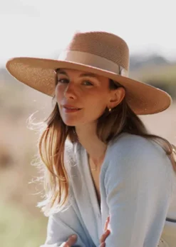 Discount Pebmarsh Extra Wide Brim Fedora - Champagne Women Hats & Caps